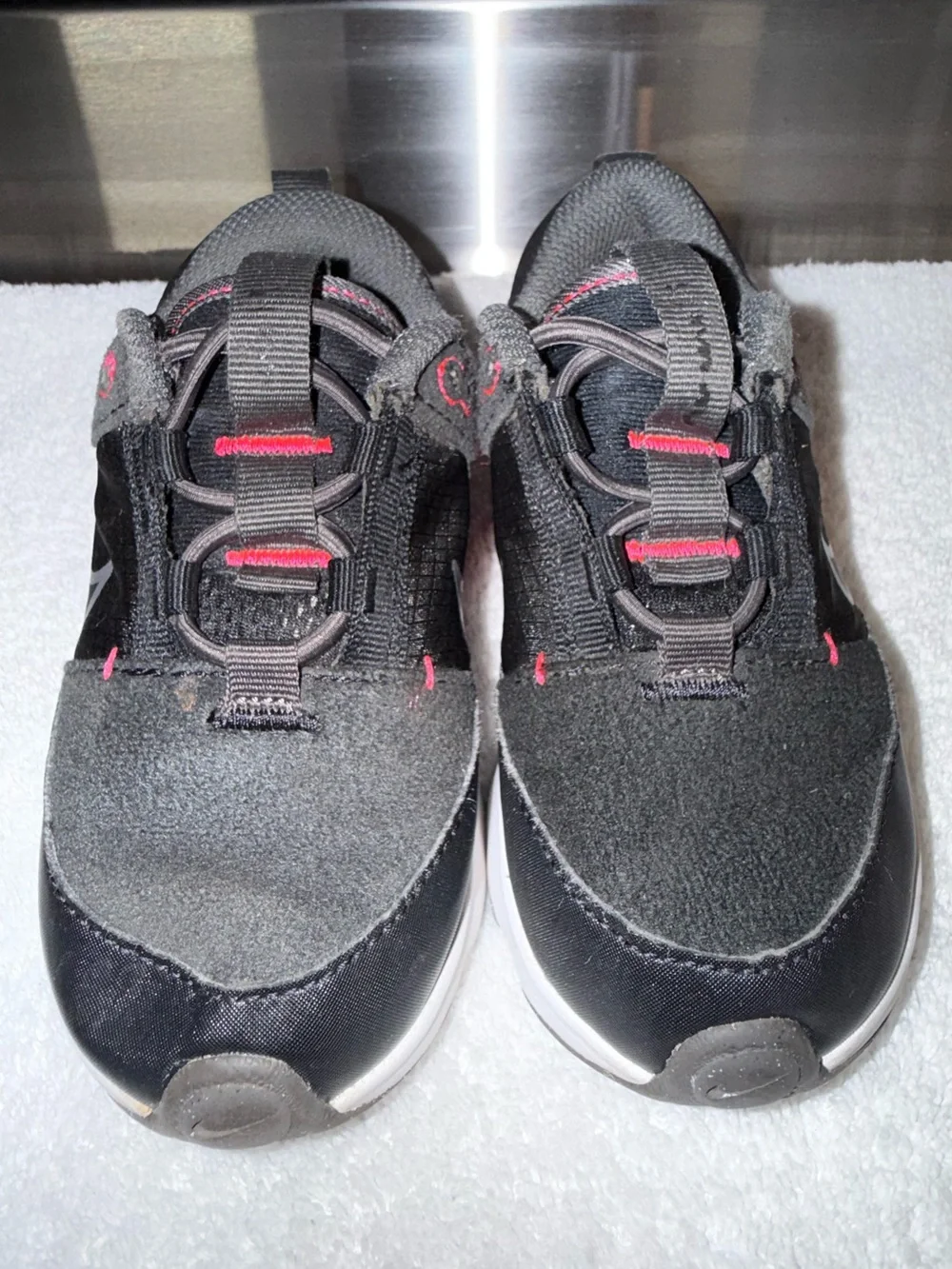 Nike Kids Gray/Black/Red Air Max Sneaker Size 8C